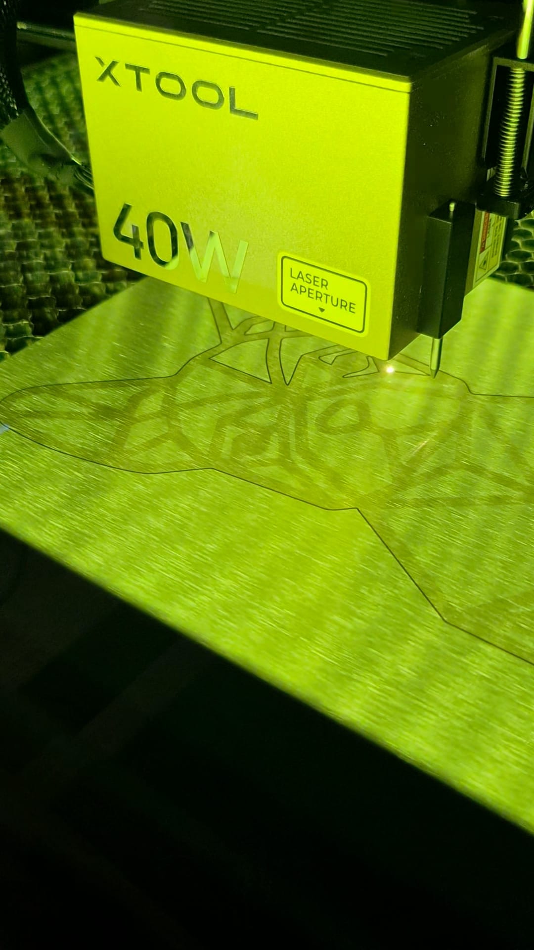 Weldart Edelstahl Übungsblech „Geometric Bulli“ – 300x200mm (3mm K240 geschliffen)