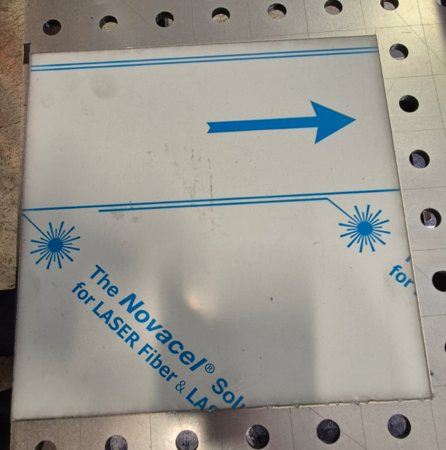 Bleche 3mm Edelstahl 4301 Spiegelglanz 300 x 300